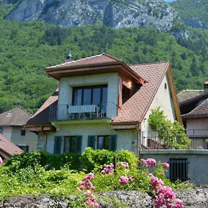 Hébergement de vacances La Villanelle - Magnifique Vue Sur Le Lac, 5 Minutes à Pied De La, Veyrier-du-Lac